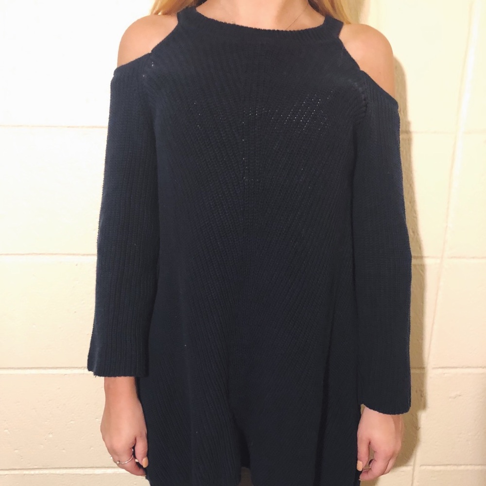 Long navy shoulder cut out sweater